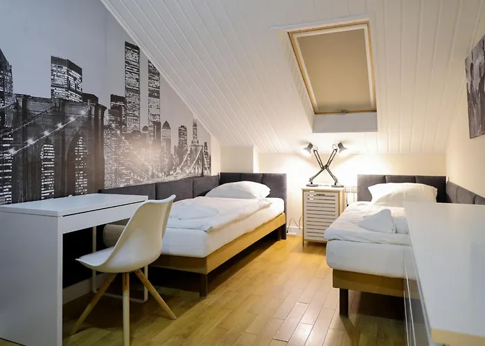 Dworek Rozany Hotel & Restauracja