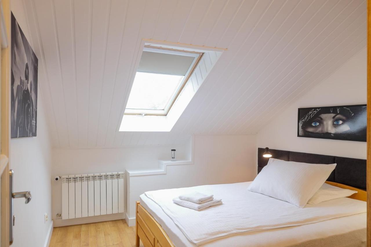 Hotel Dworek Rozany & Restauracja