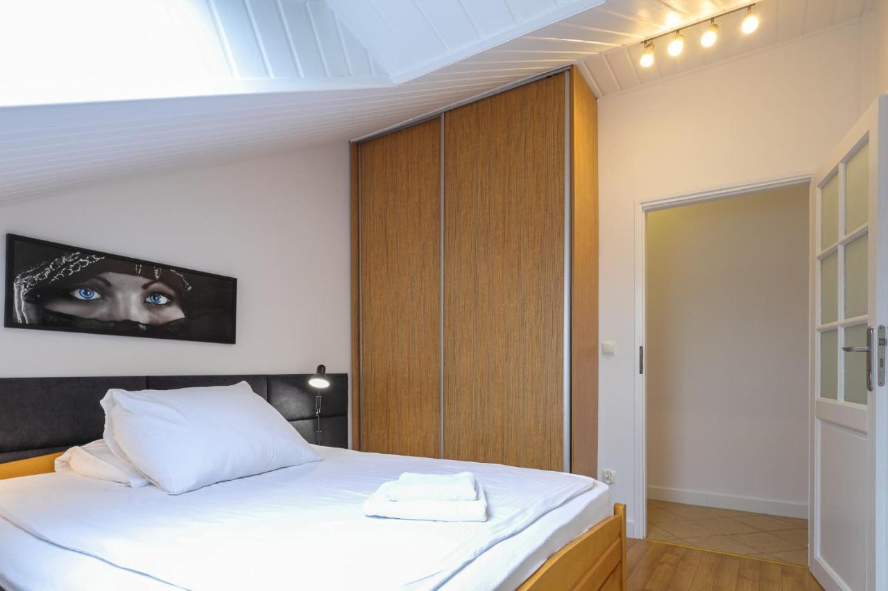 Dworek Różany Hotel&restauracja 3* Namysłów