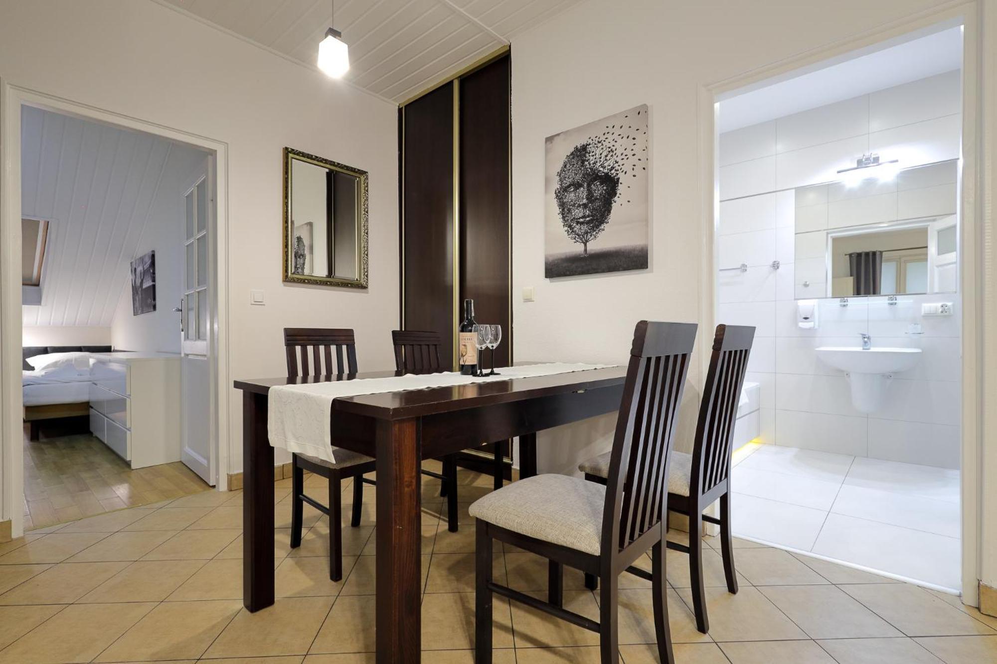 Dworek Różany Hotel&restauracja Hotel 3*
